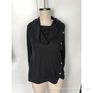 A long sleeve with a knitted collar